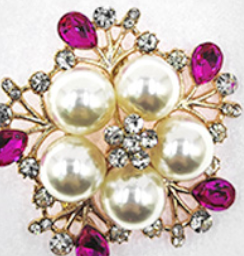Brooch in Magenta